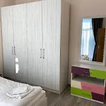Mountain View Magenta White Апартаменты *