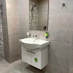 Апартаменты Mountain View Magenta White