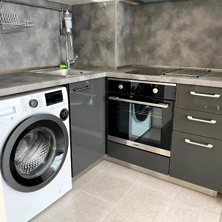 Mountain View Magenta White Διαμέρισμα