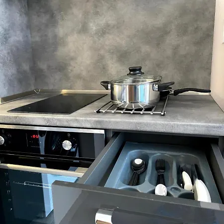 דירה Mountain View Magenta White *