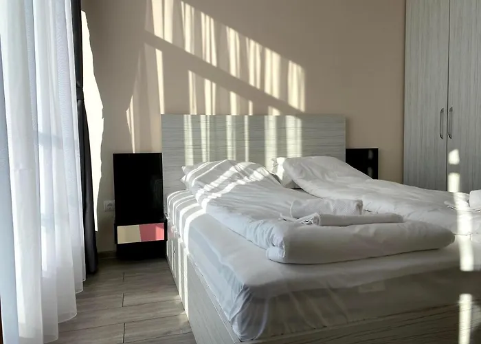 Апартаменты Mountain View Magenta White София