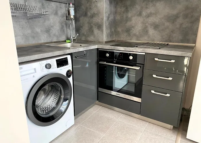 Mountain View Magenta White Апартаменты