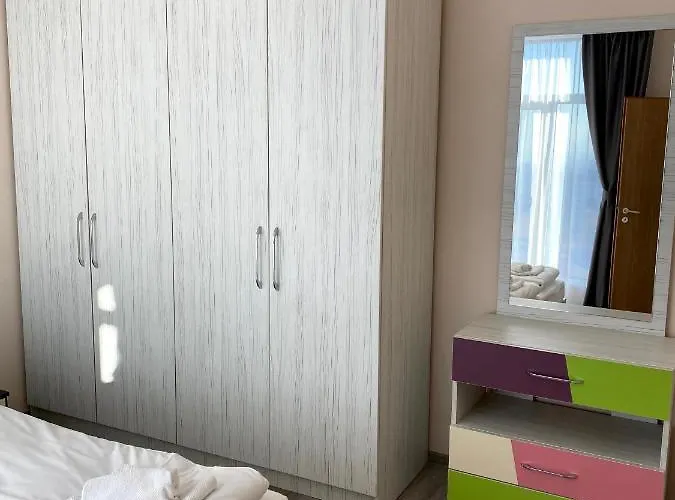 Mountain View Magenta White Апартаменты *