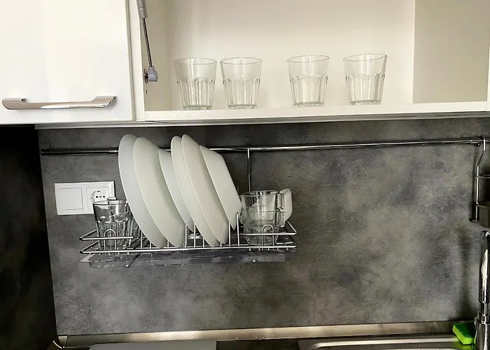 Mountain View Magenta White Апартаменты София