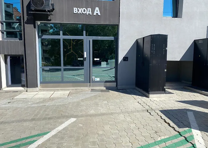 Mountain View Magenta White * София