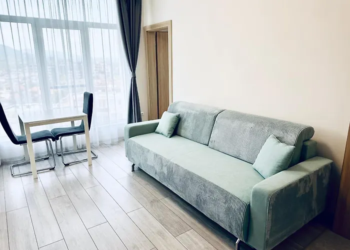 Апартаменты Mountain View Magenta White