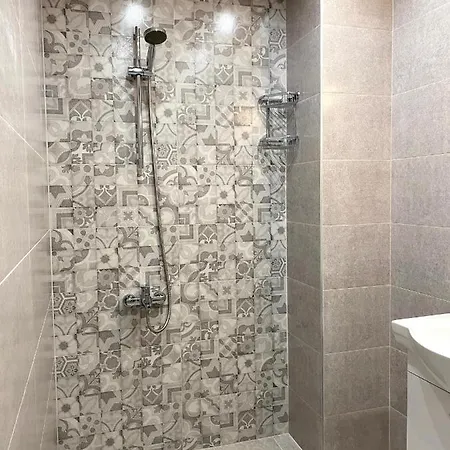 Mountain View Magenta White Lägenhet